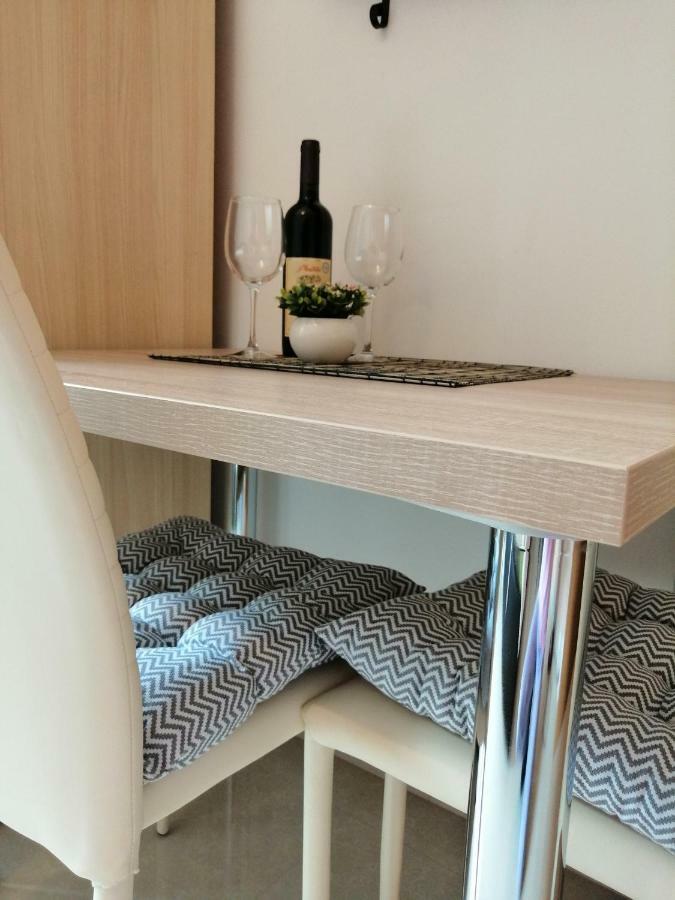 Studio Apartman Irena1 Bijela Luaran gambar